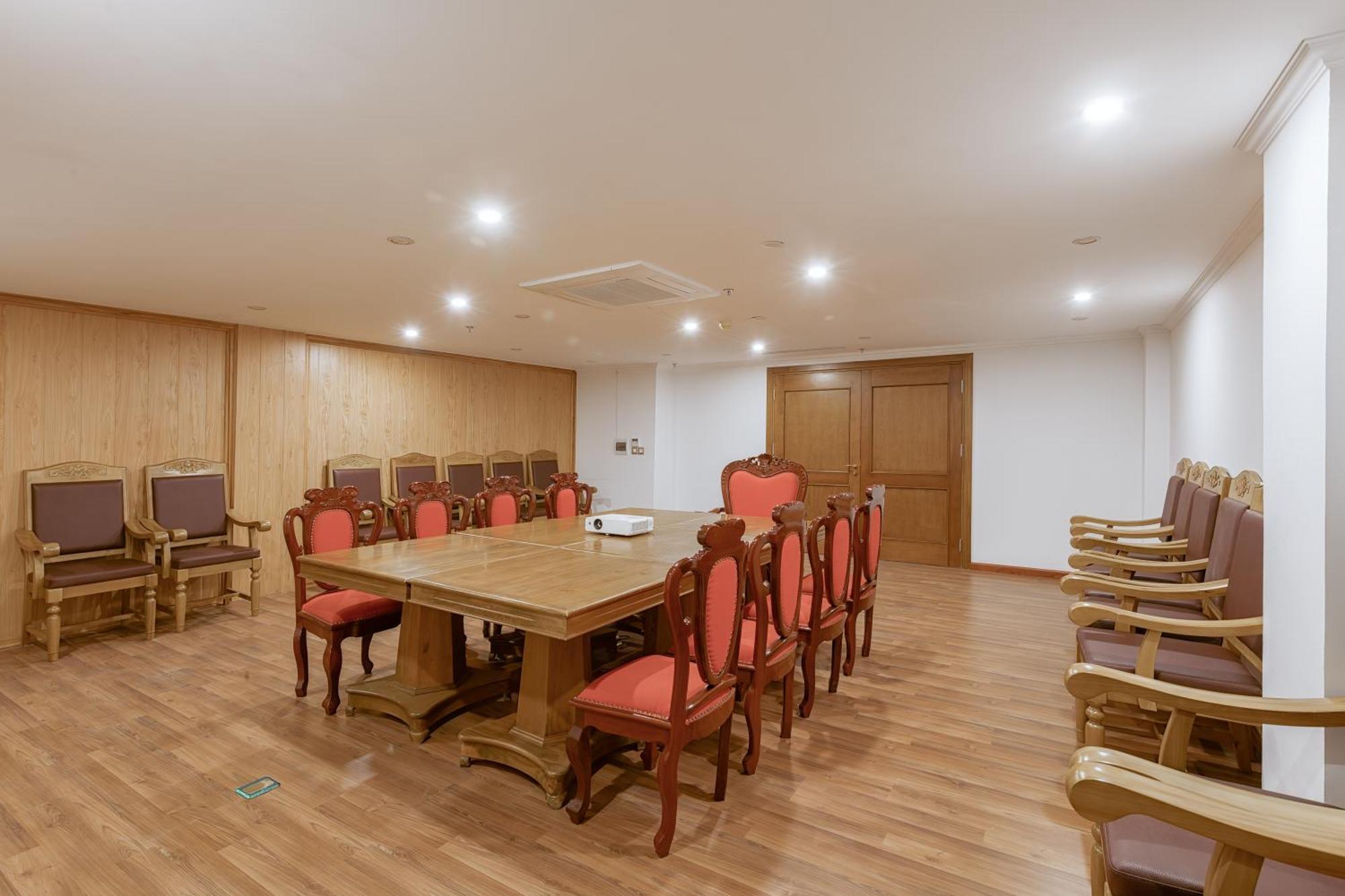 Sail Hotel 4*
