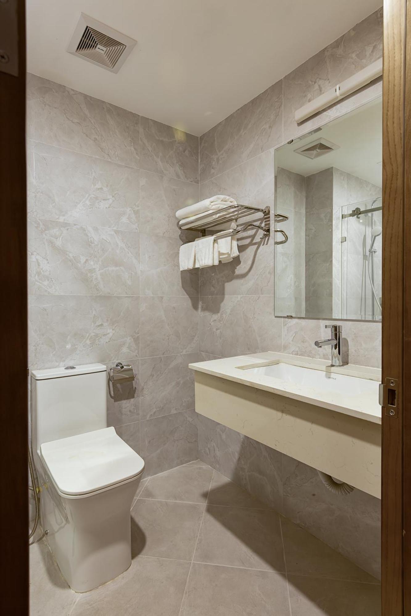 Hotel Sail Hanoi